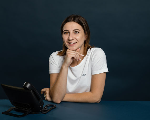 Host Laura Flowtec Mitarbeiter